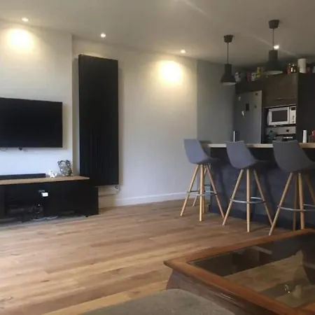 Confortable Appartement T3 Avec Balcon